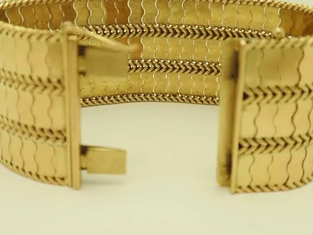 18K Yellow Gold Serpentine Bracelet