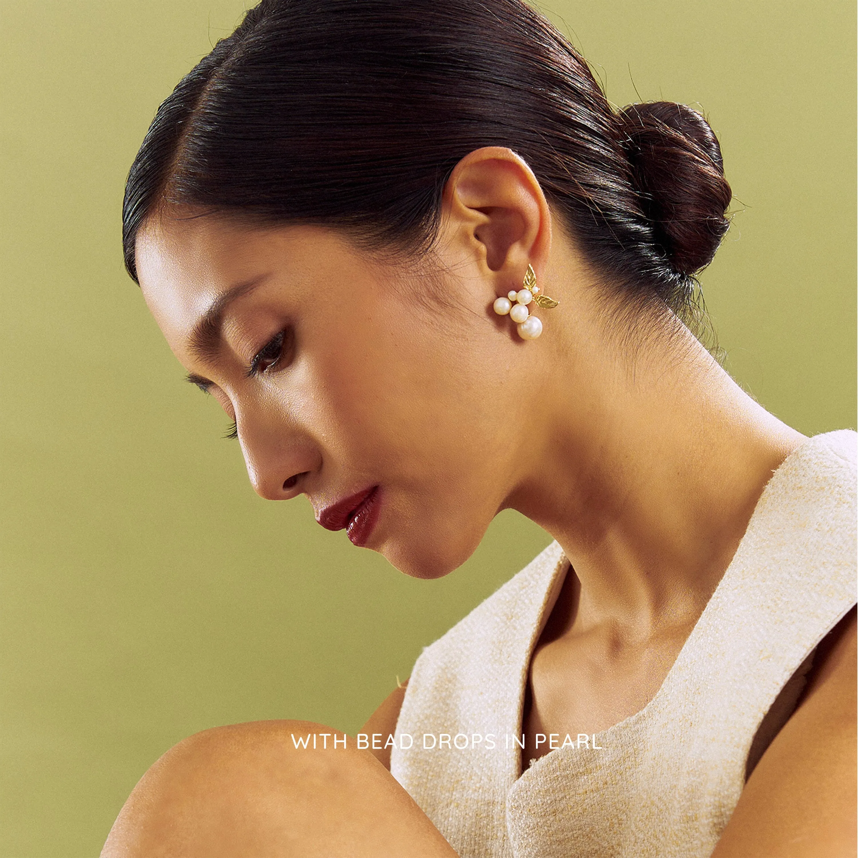 Ara Earrings in Pearl
