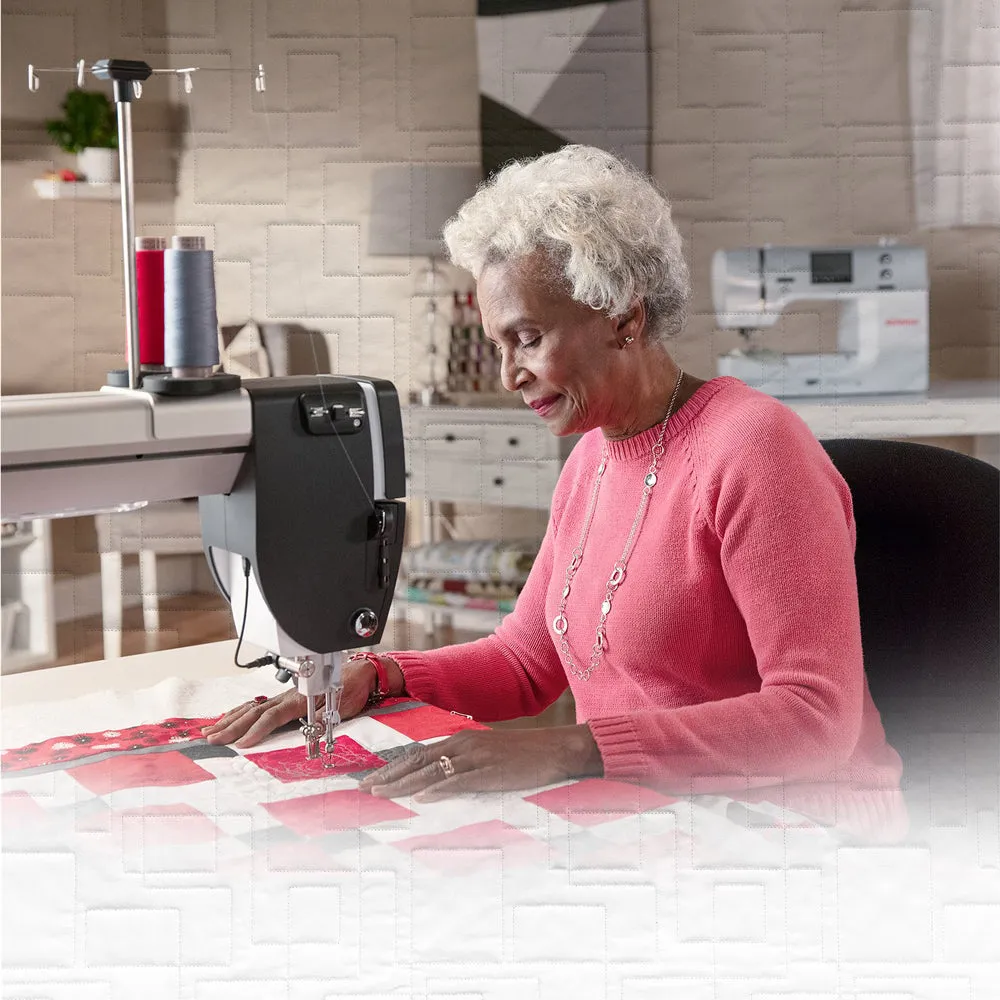 Bernina Q20 Longarm Quilting Machine with Koala Table