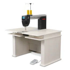 Bernina Q20 Longarm Quilting Machine with Koala Table