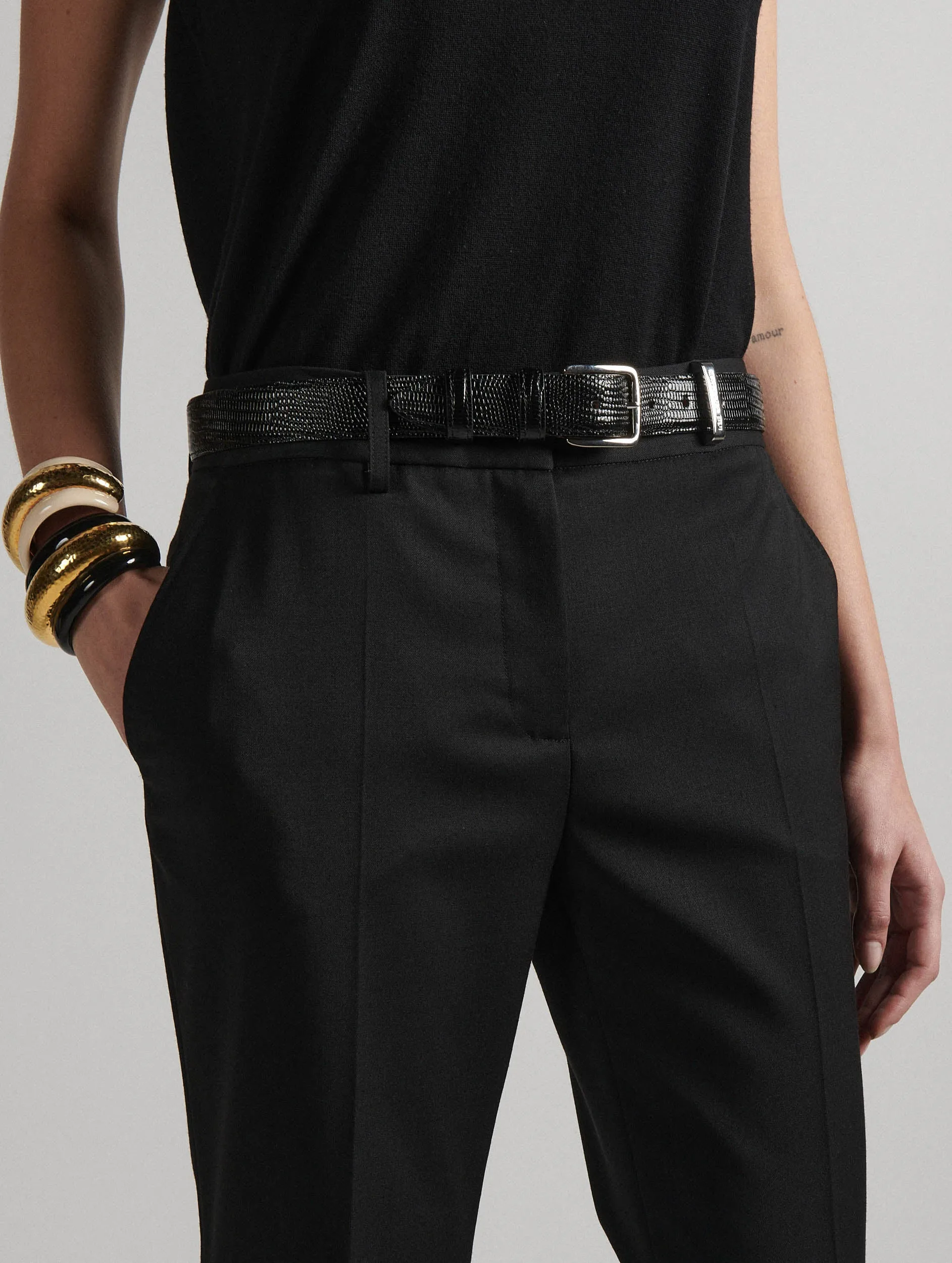 Black lizard embossed medium belt