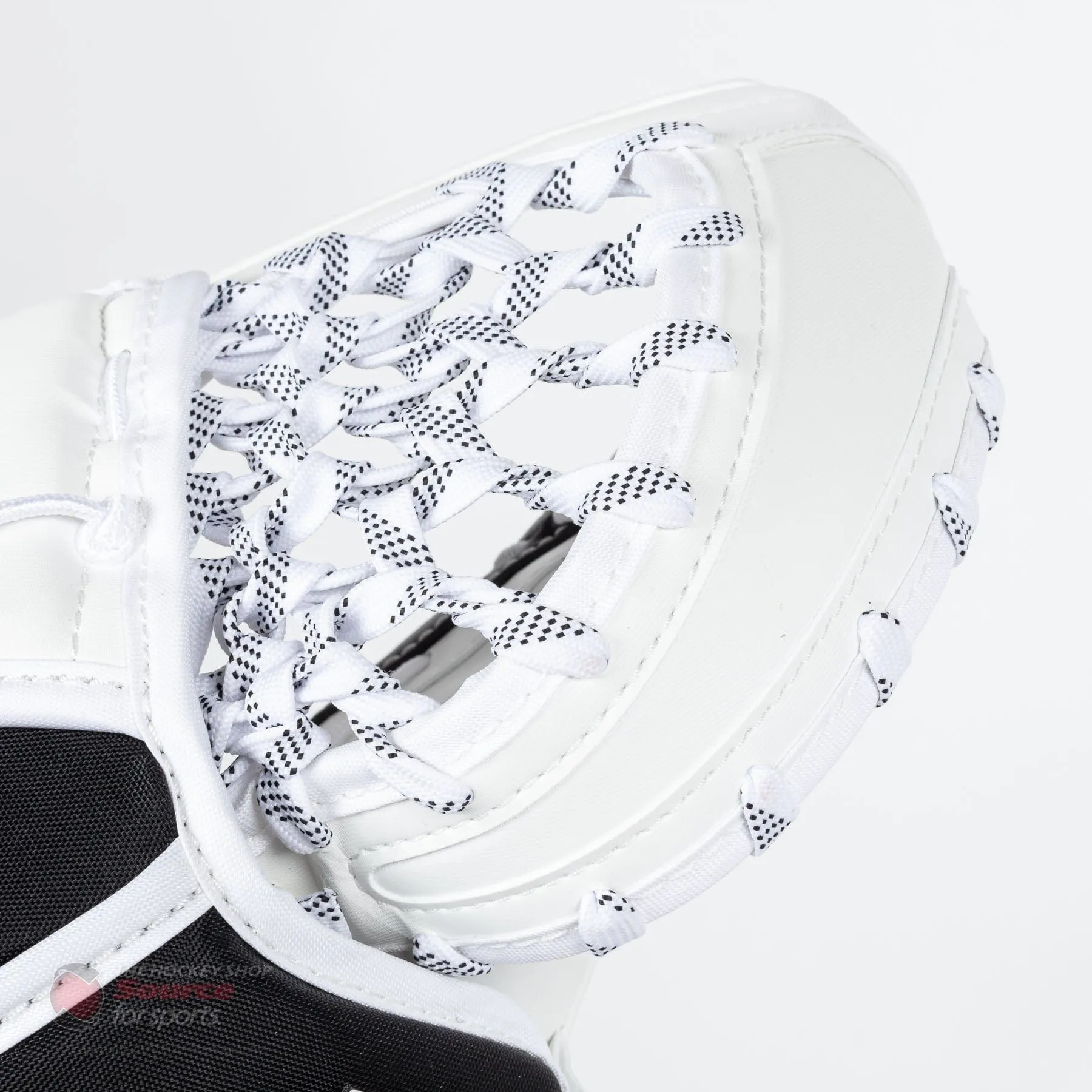 CCM Axis A1.5 Junior Goalie Catcher - Source Exclusive