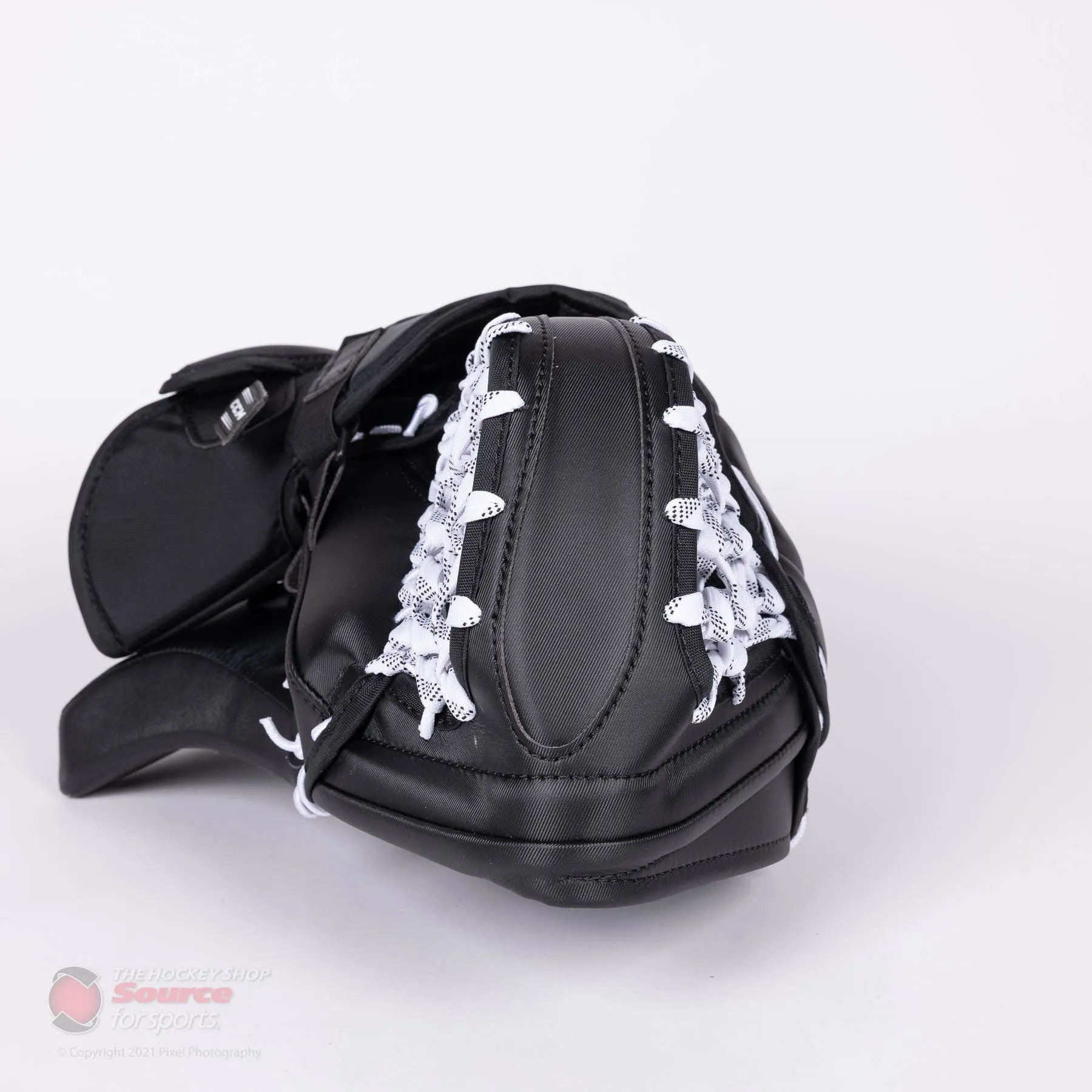 CCM Extreme Flex E5.9 Senior Goalie Catcher - Source Exclusive