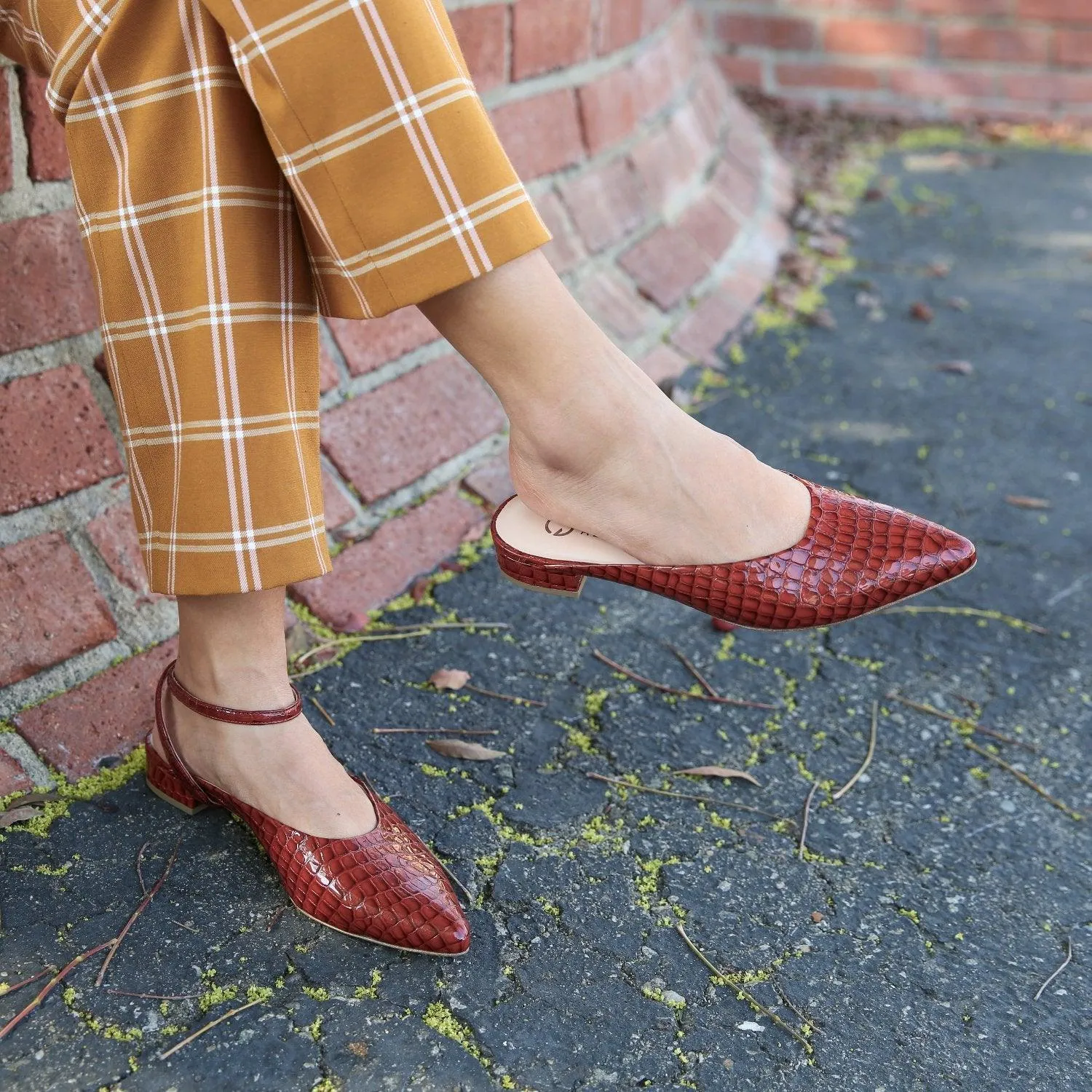 Clay Croc Point Slide   Marilyn Strap
