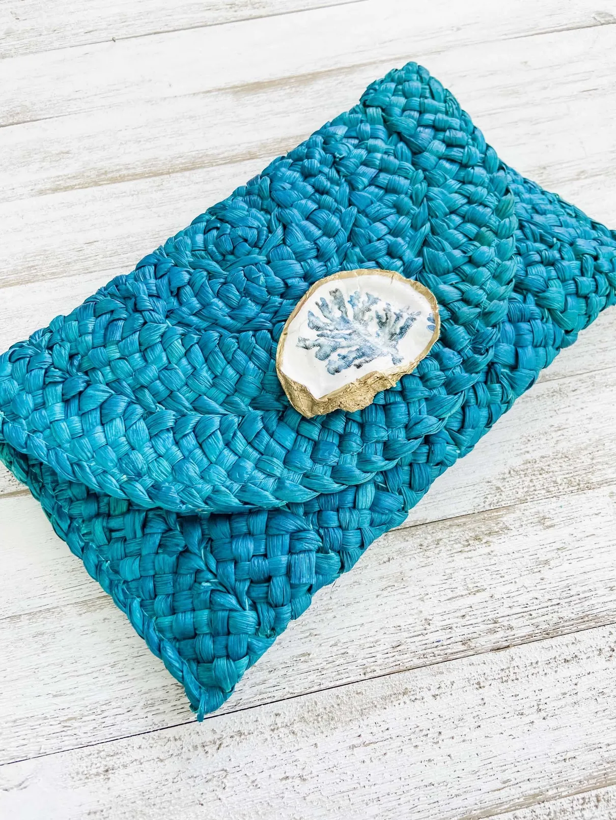 Coral Oyster Shell Clutch