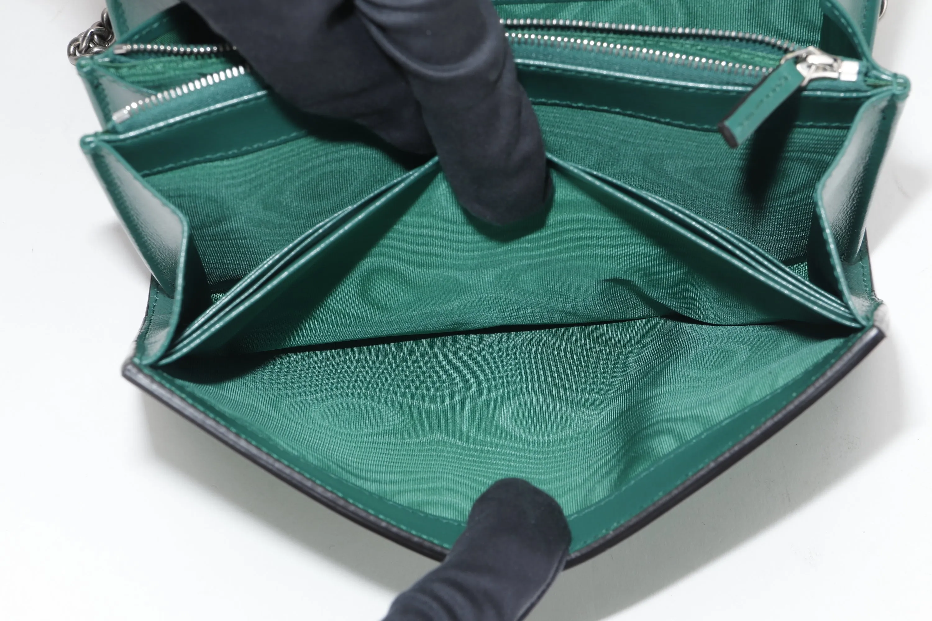 GUCCI 401231 1147 GREEN SERPENTI BUCKLE, WITH DUST COVER & BOX