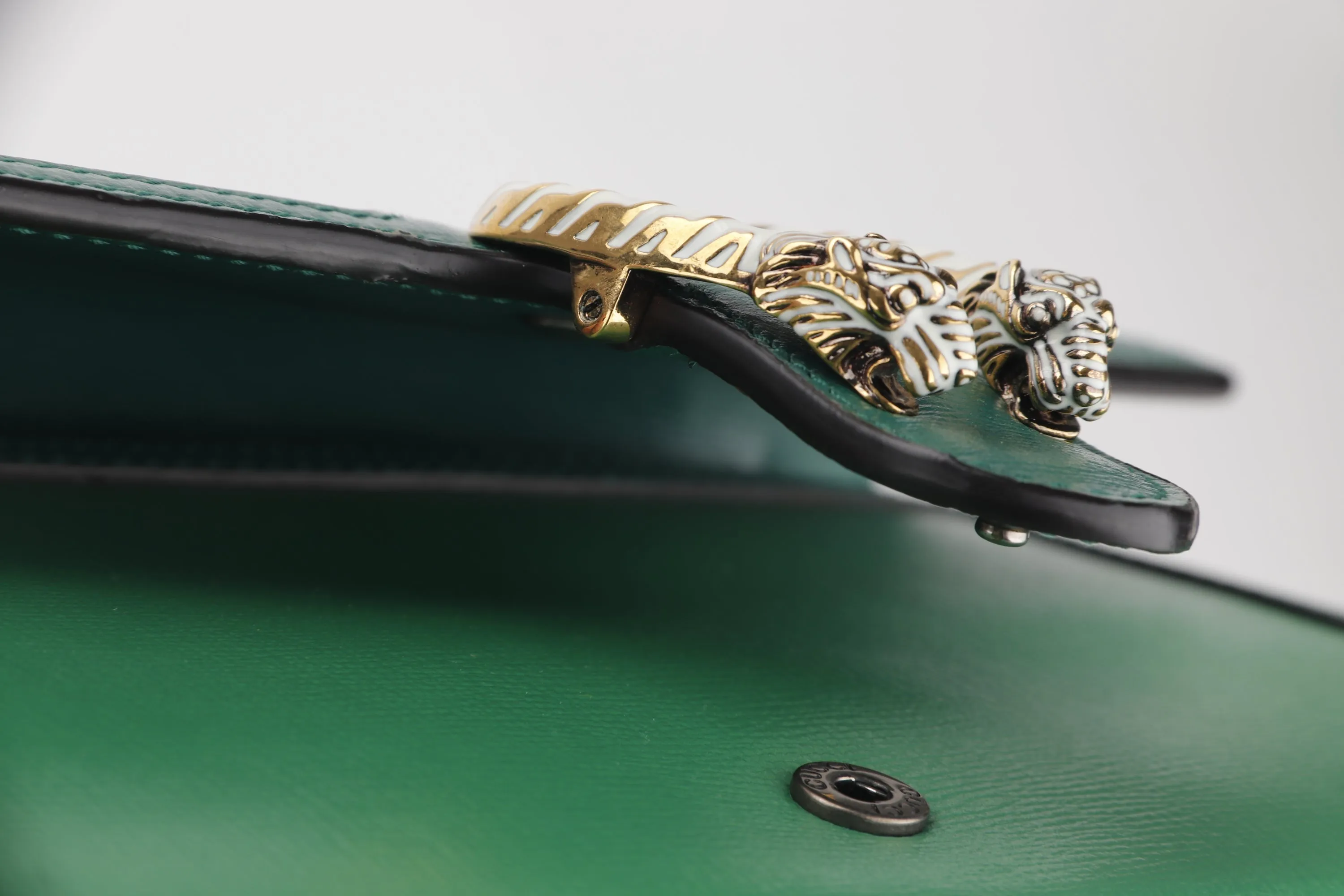 GUCCI 401231 1147 GREEN SERPENTI BUCKLE, WITH DUST COVER & BOX