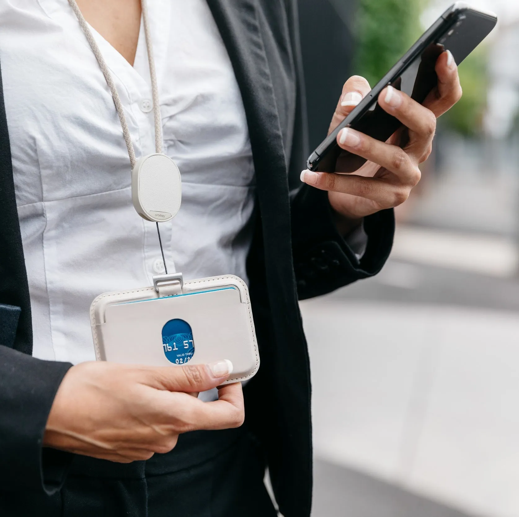 ID Card Holder Pro