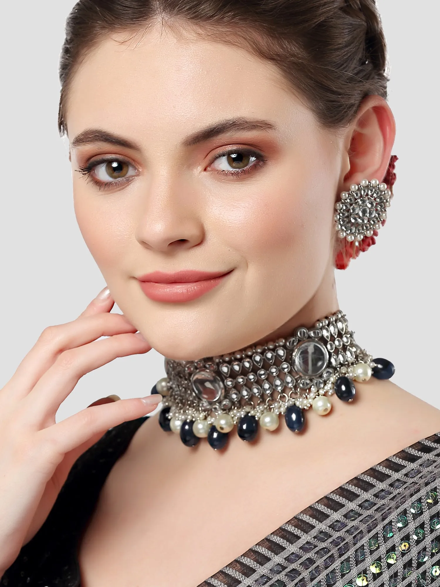 Karatcart Oxidised Silver Blue Tumble and Pearl Studded Kundan Choker Necklace Set for Women