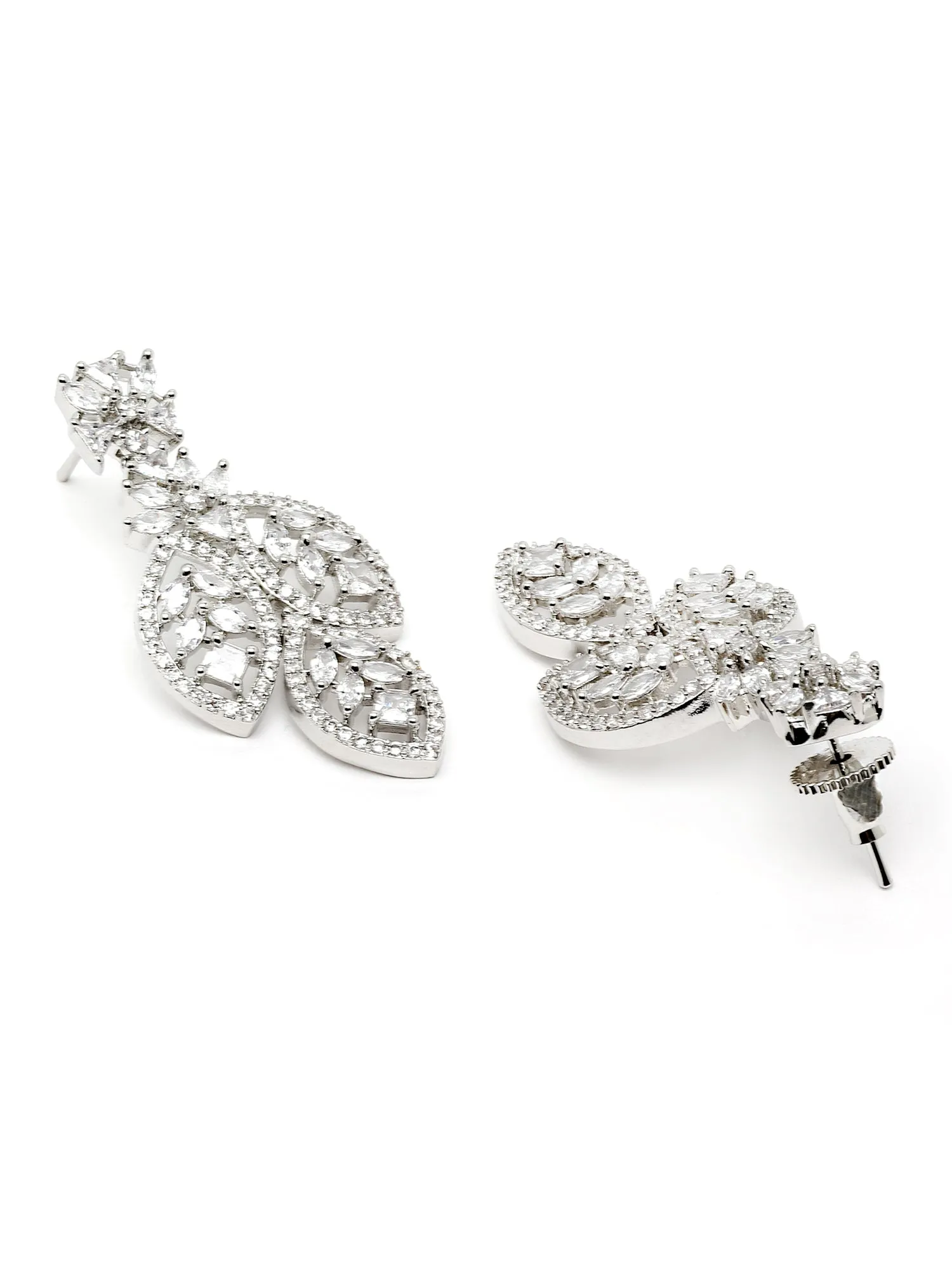 Karatcart Silver Tone American Diamond Studded Necklace Set For Women