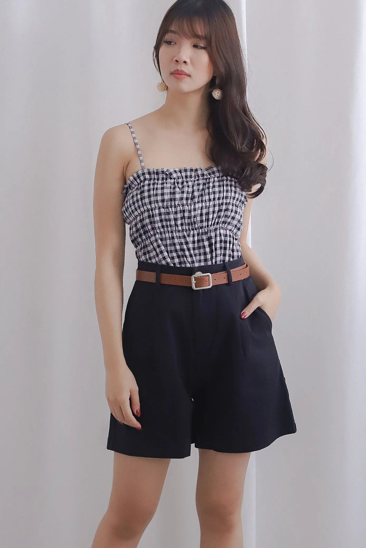 Leyla Belted shorts In Black