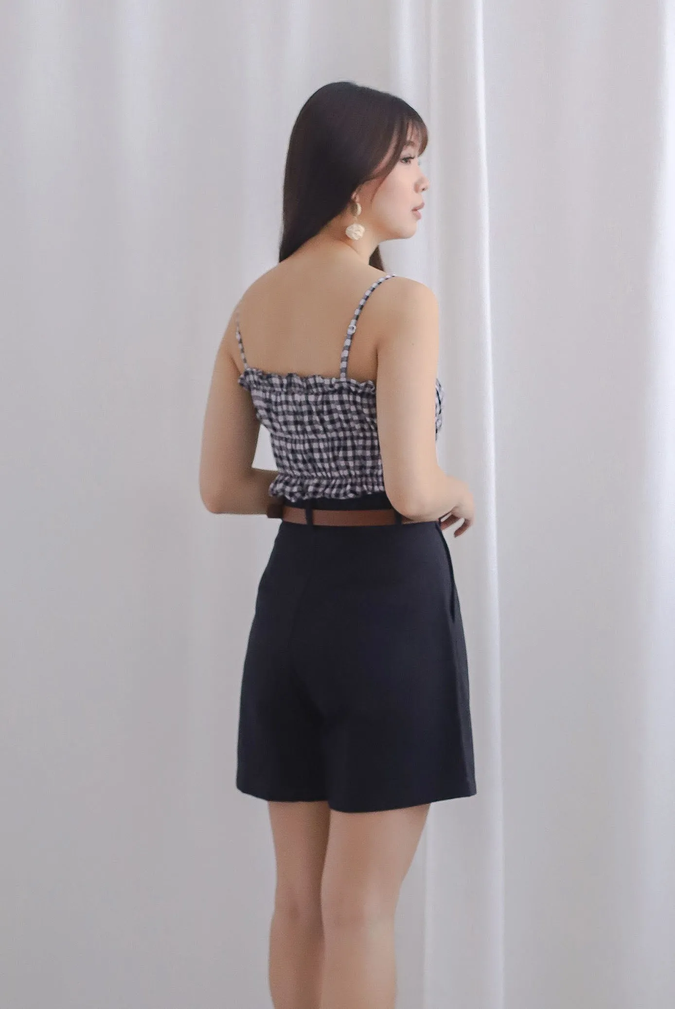 Leyla Belted shorts In Black