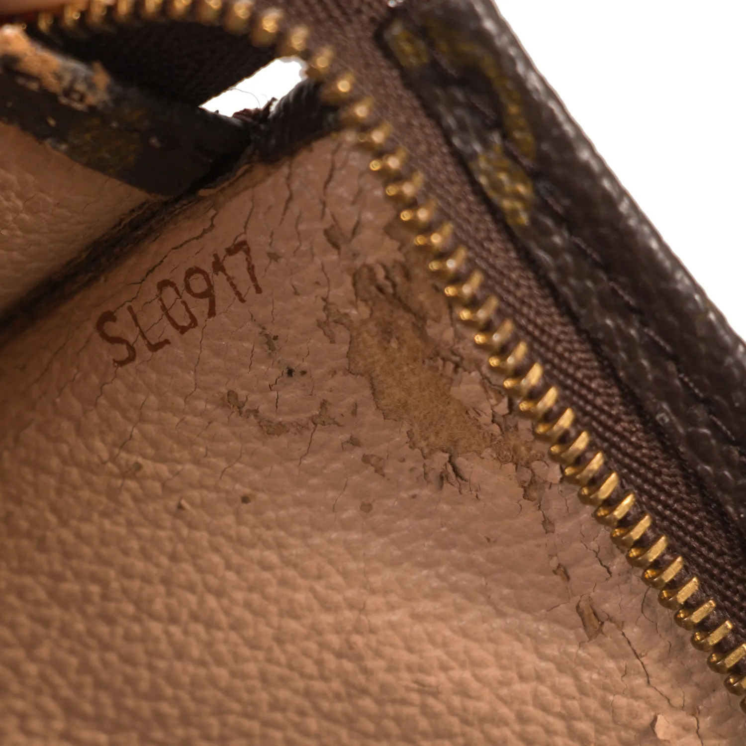 Louis Vuitton Monogram Toiletry Pouch 26