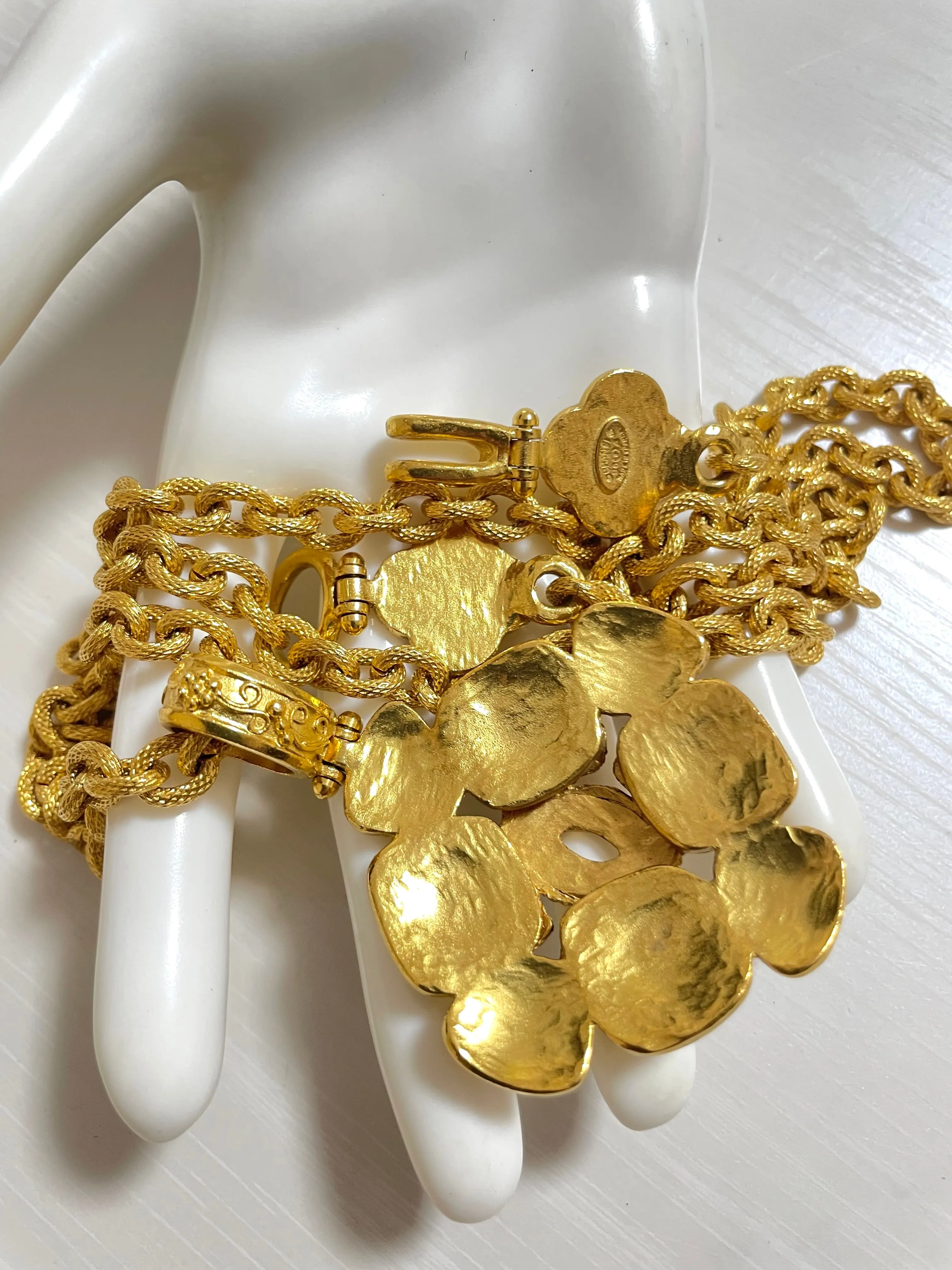 MINT. Vintage CHANEL chain necklace with large arabesque petal flower pendant top and CC mark. Gorgeous masterpiece jewelry. 050510ra4