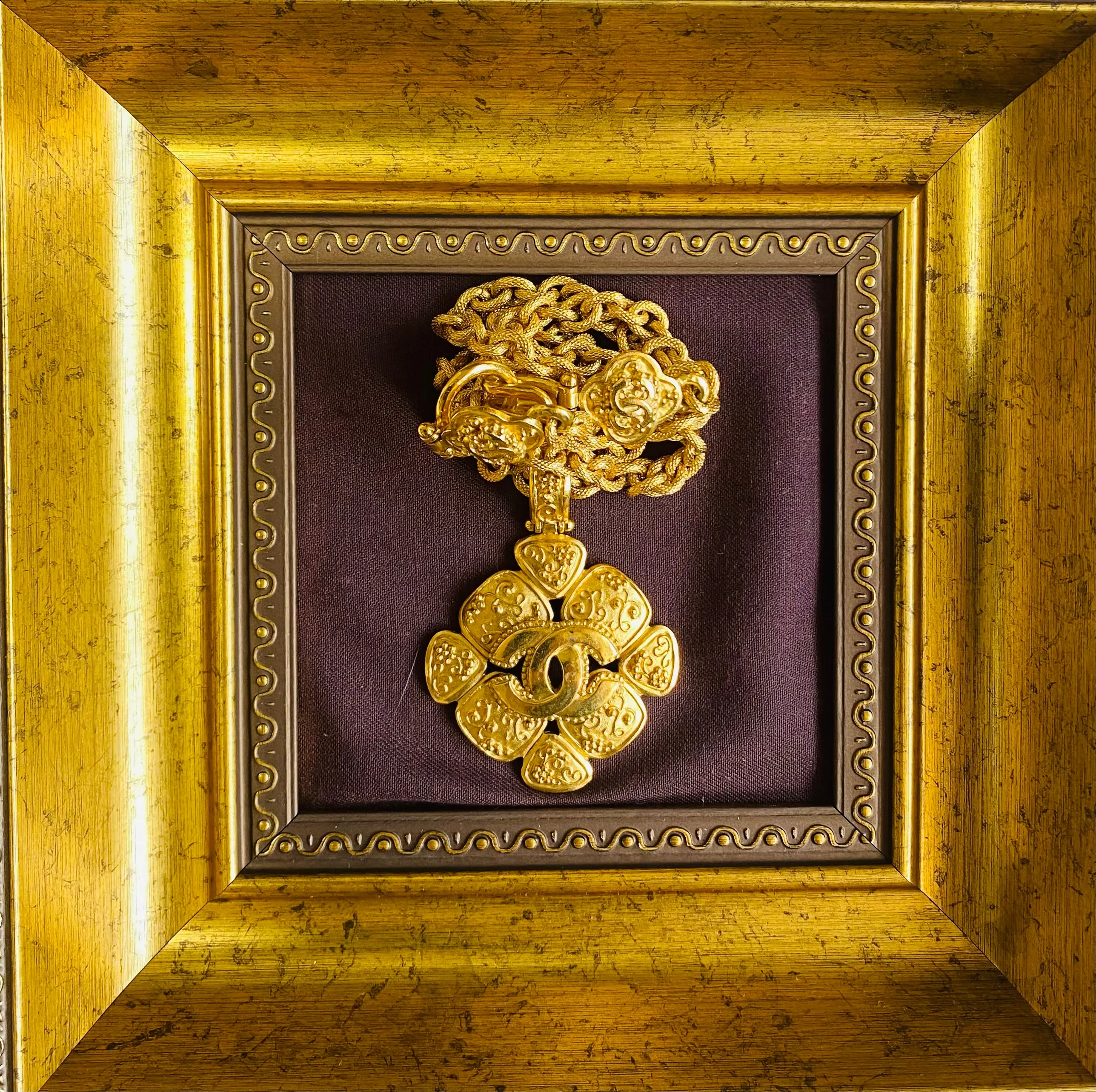 MINT. Vintage CHANEL chain necklace with large arabesque petal flower pendant top and CC mark. Gorgeous masterpiece jewelry. 050510ra4
