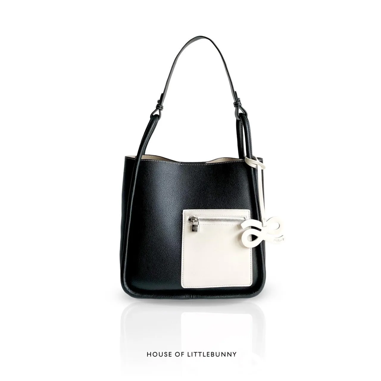 Momentum 26 PU Black