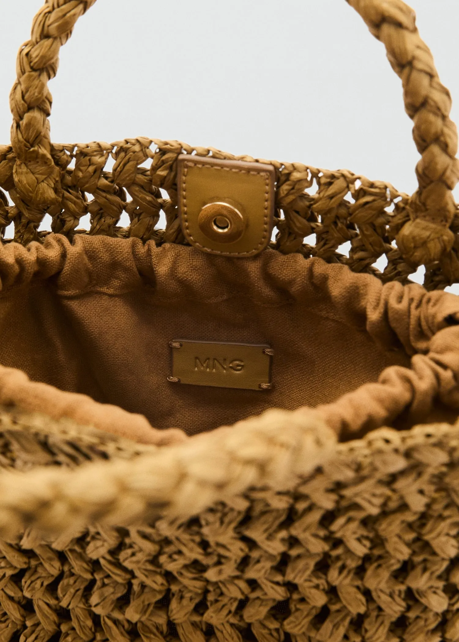 Natural-fibre double-handle bucket bag