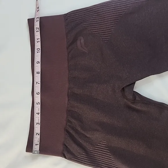 NWOT Pursue Fitness Adapt Seamless Sports Bra and Matching Leggings Size Large