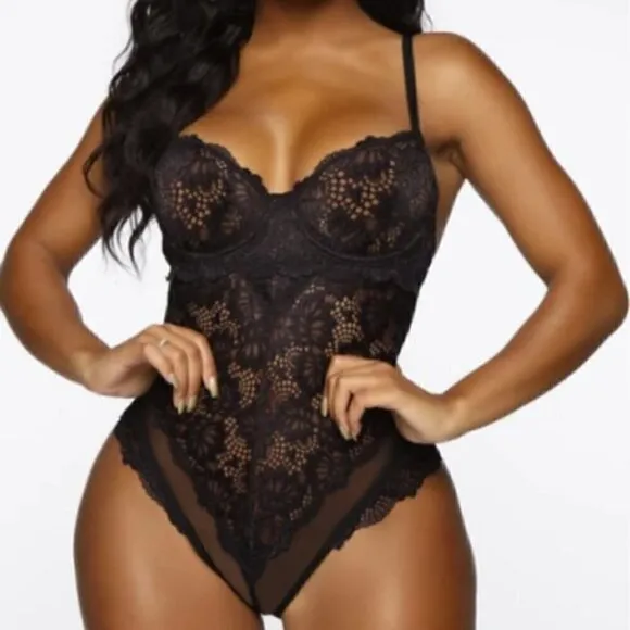 𝅺NWT-&quot;Last One&quot;- Fashion Nova - Secret Lace Teddy