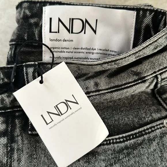 NWT LNDN Denim Landon Denim THMBL Slim Straight Leg Jean
