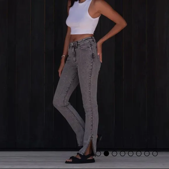 NWT LNDN Denim Landon Denim THMBL Slim Straight Leg Jean