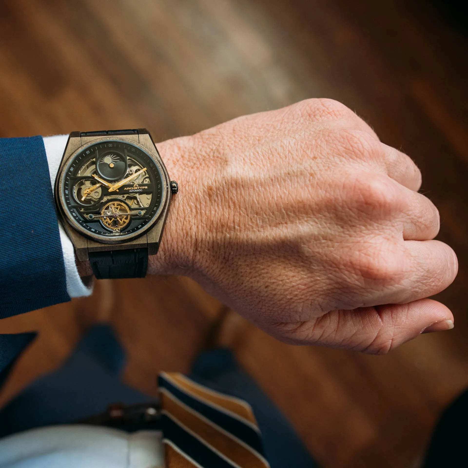 Rogue Automatic Antique Brass Black