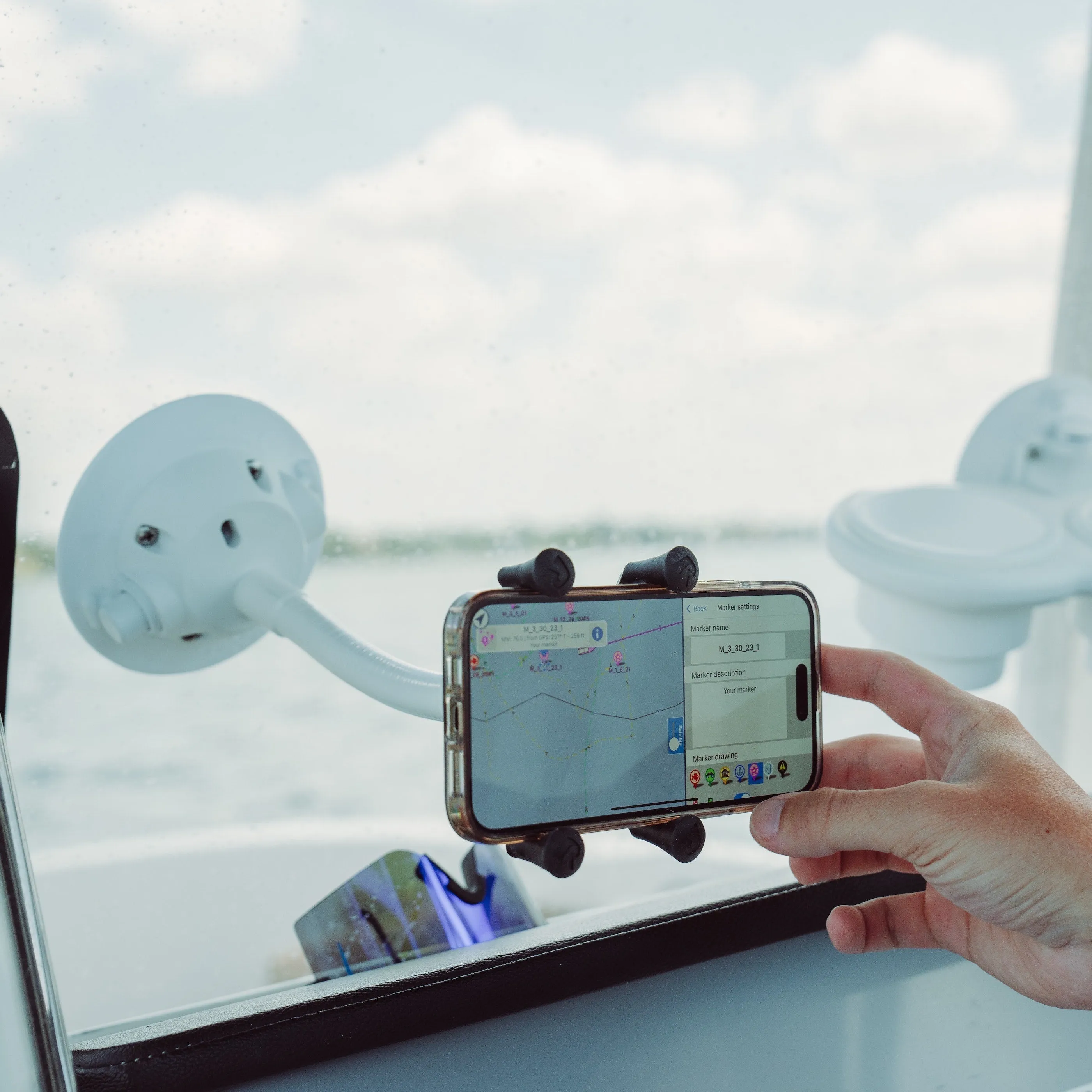 SeaSucker Flex-X Phone Mount XL Black