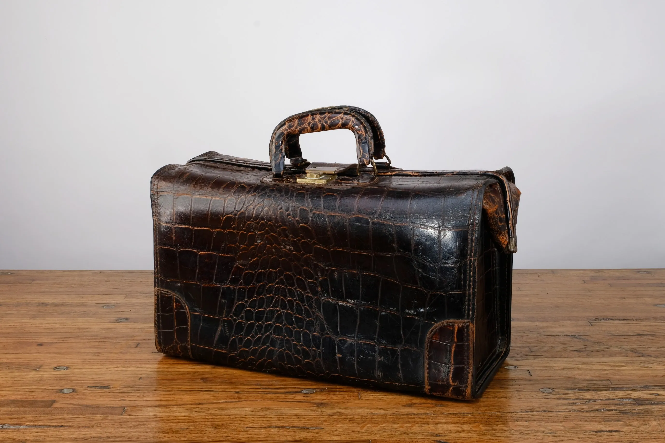 TORTOISE SATCHEL CROCODILE CARRYON BAG LUGGAGE