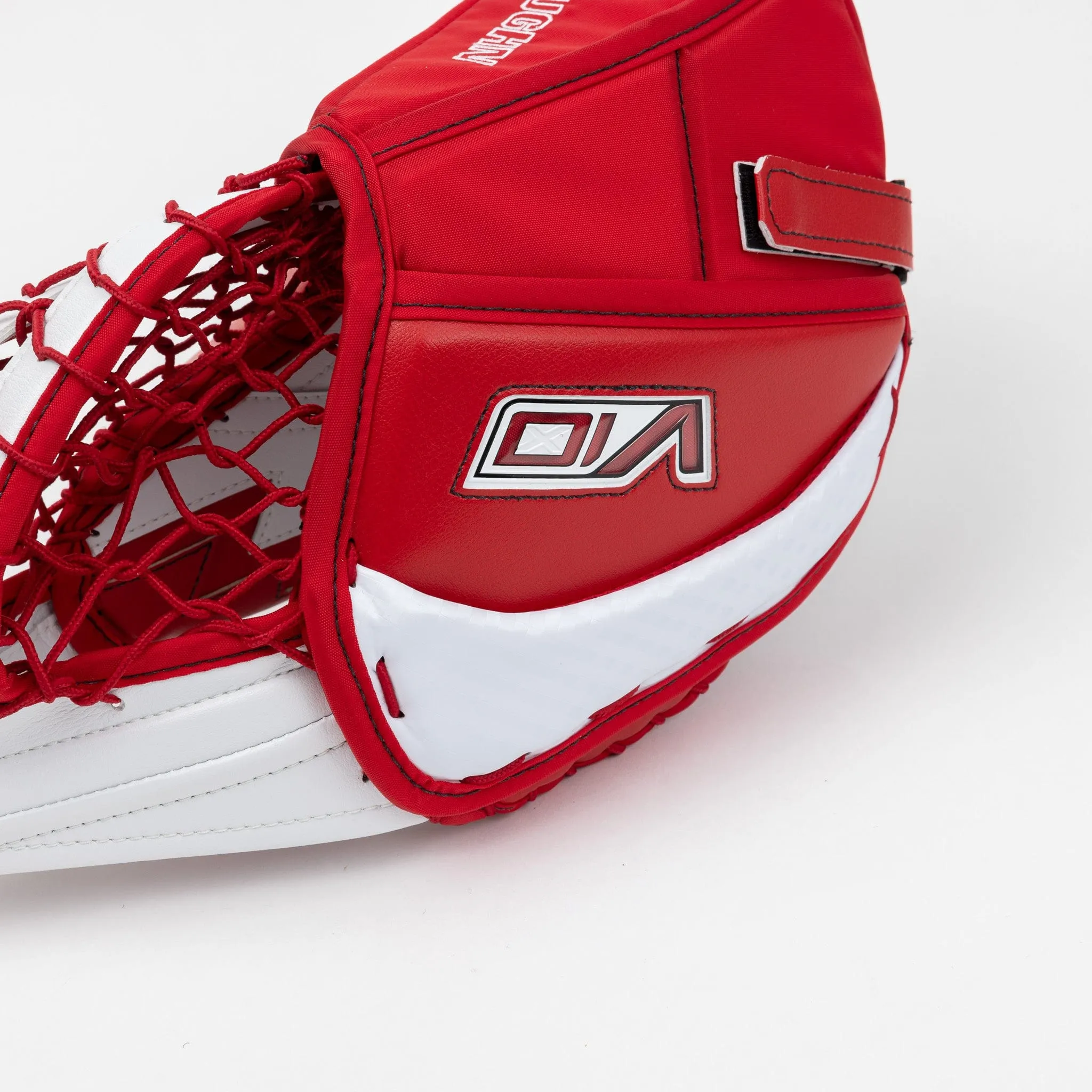 Vaughn Velocity V10 Pro Carbon Senior Goalie Catcher - Iceberg Graphic