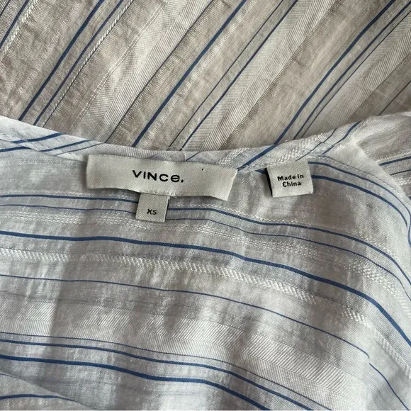 VINCE DRAPEY STRIPED SHIRRED DRESS SIZE XS IN WHITE AND BLUE