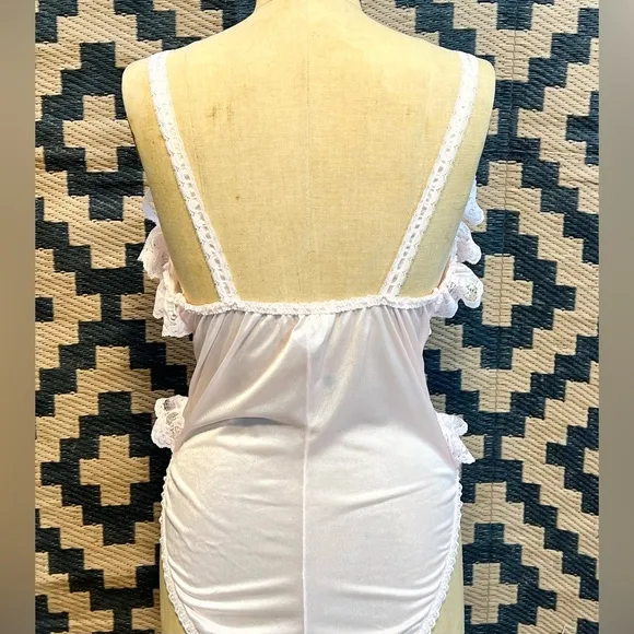VINTAGE 80s lace frilly lingerie nylon teddy teddie negligee pastel pink ruffles