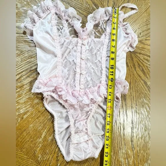 VINTAGE 80s lace frilly lingerie nylon teddy teddie negligee pastel pink ruffles