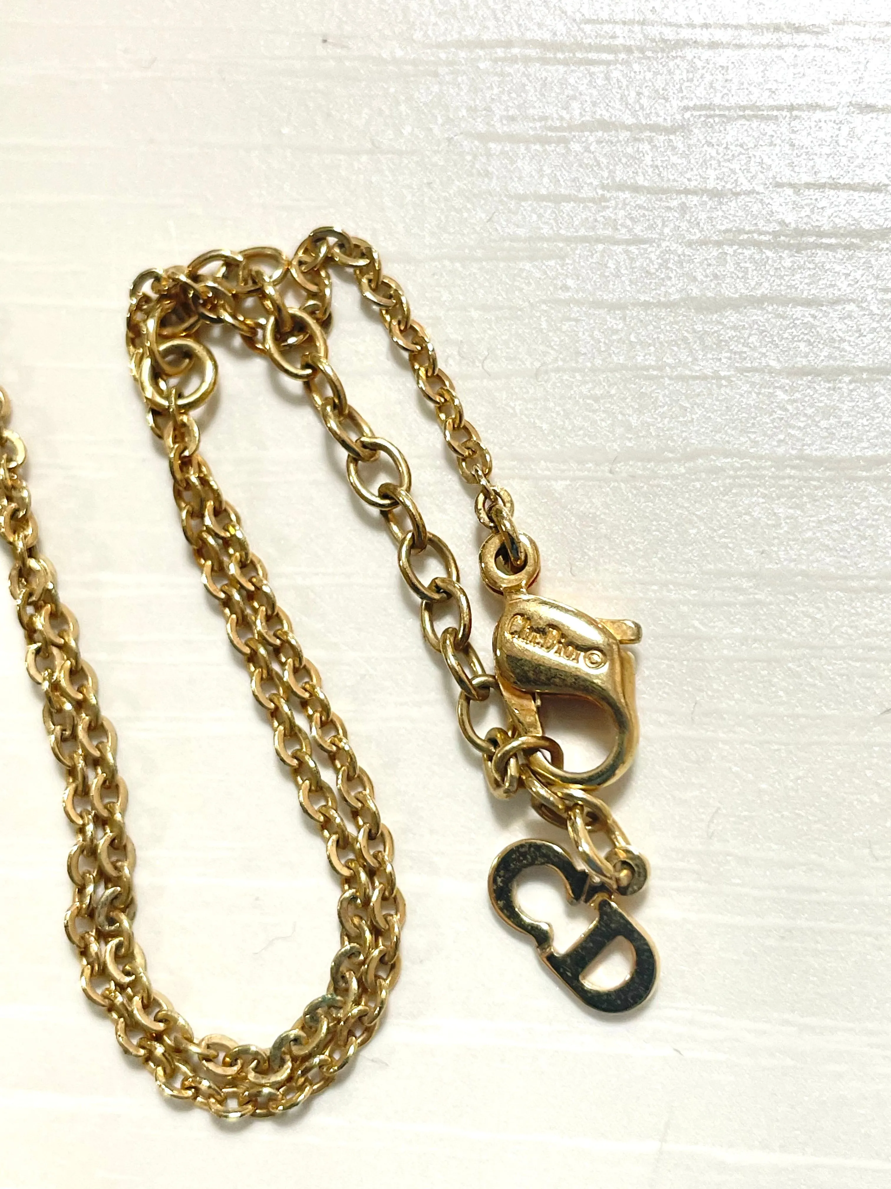 Vintage Christian Dior heart top necklace with rhinestone crystals. Gorgeous jewelry. 070218ys6