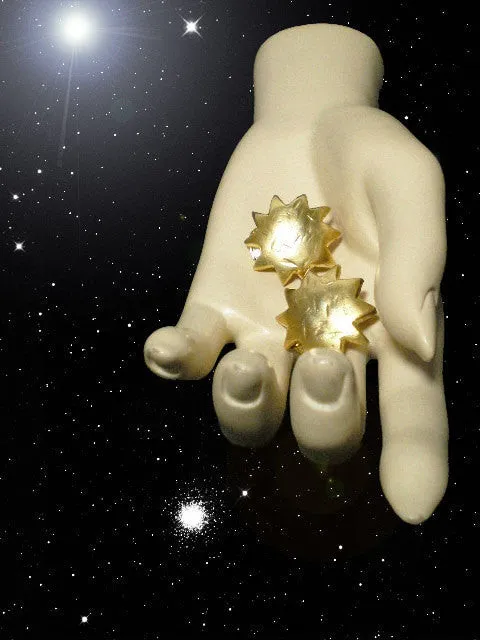 Vintage KENZO golden sun, star shape mod earrings. Chic, mod, and rare masterpiece jewelry. Great gift idea. 060905r1