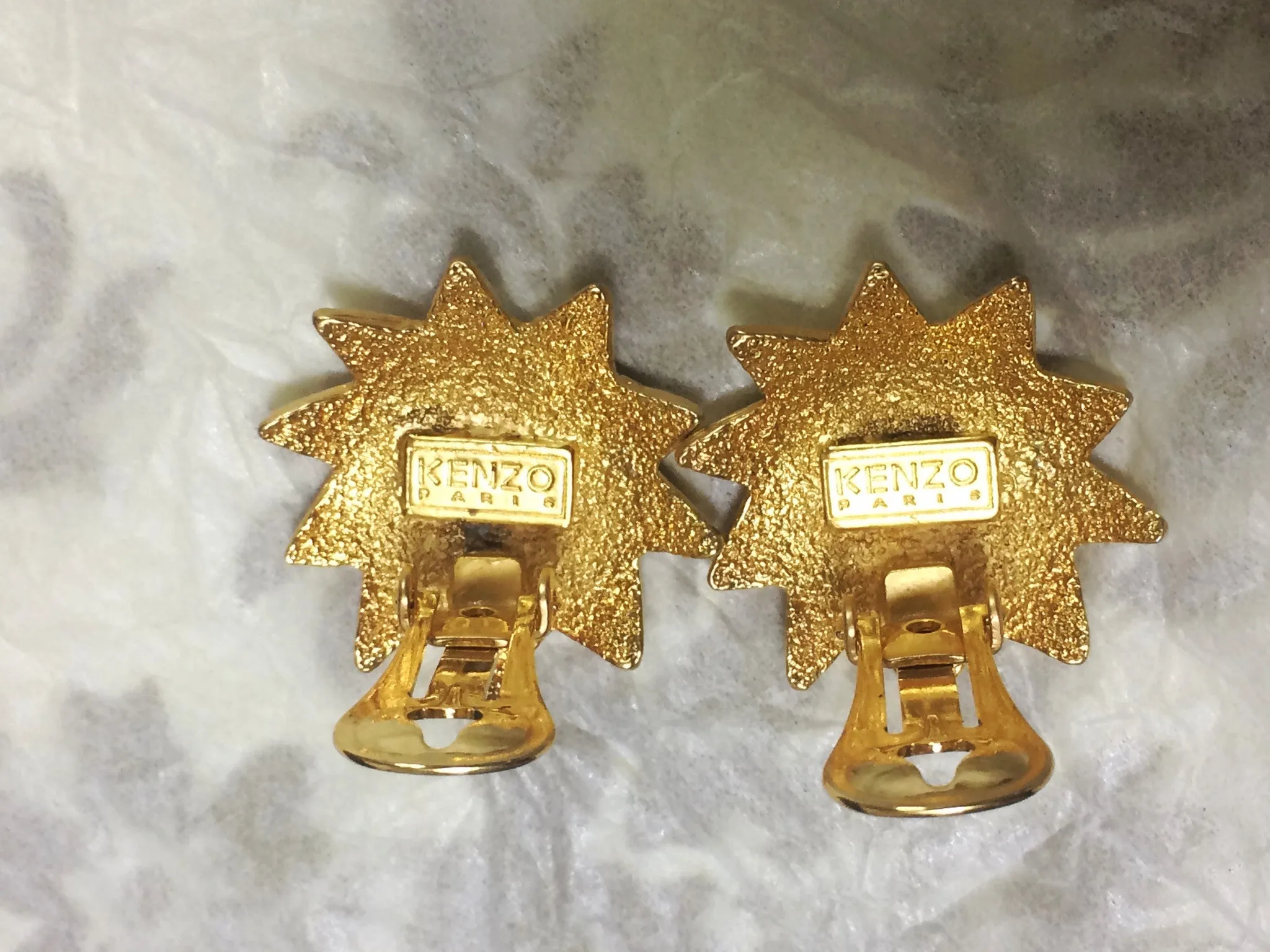 Vintage KENZO golden sun, star shape mod earrings. Chic, mod, and rare masterpiece jewelry. Great gift idea. 060905r1
