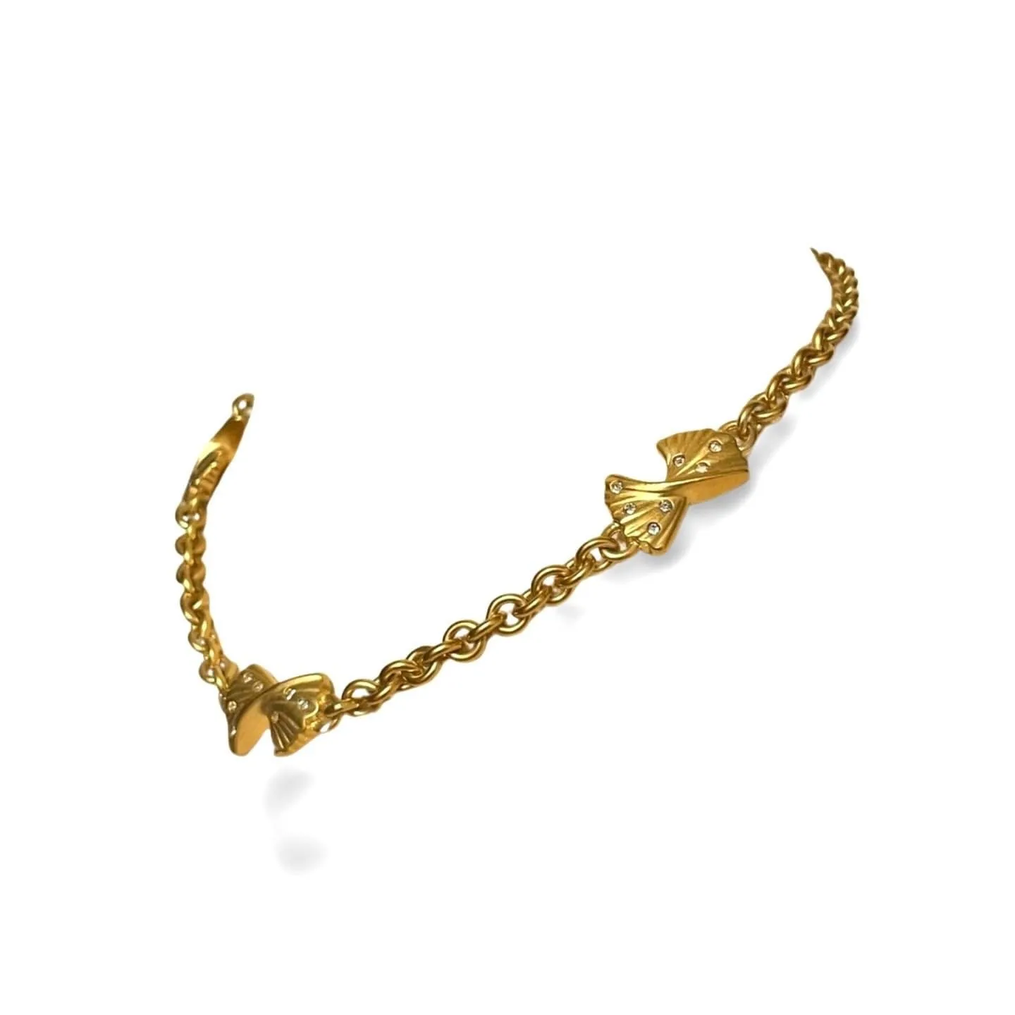 Vintage Nina Ricci golden chain necklace with ribbon bow and crystals. Perfect vintage jewelry. 060521ac6