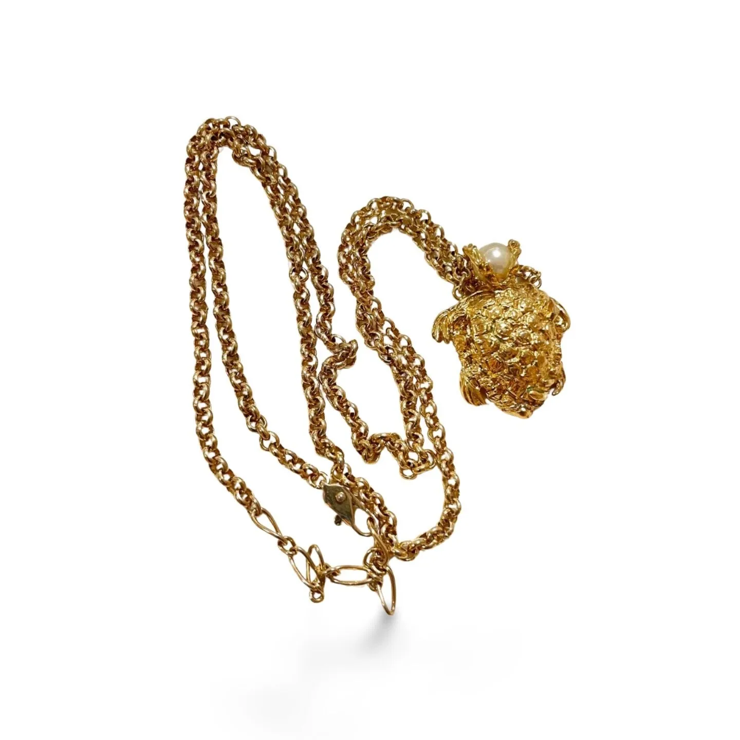 Vintage Yves Saint Laurent golden chain statement necklace with a faux pearl head golden turtle top. Must have jewelry piece. 060123ac6