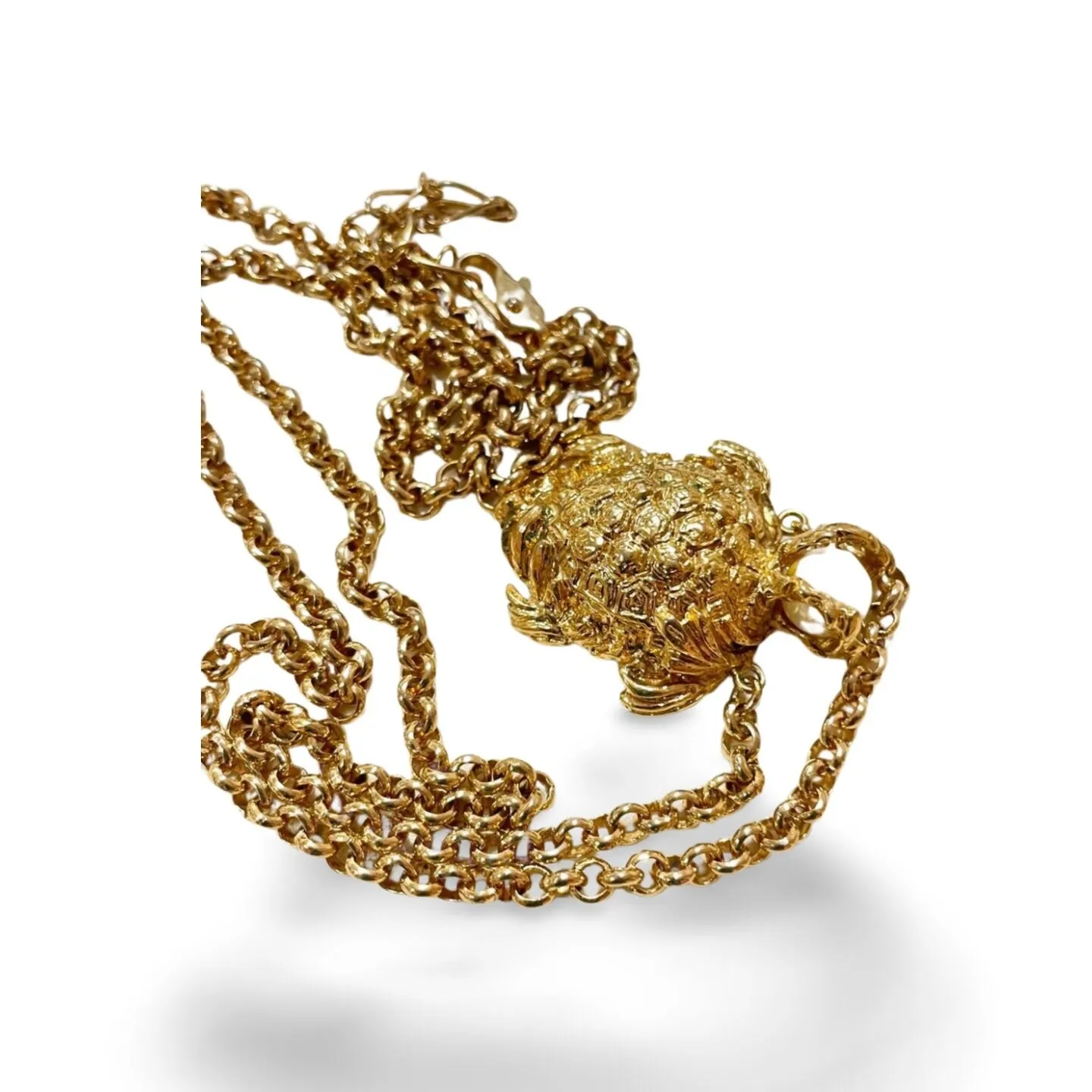 Vintage Yves Saint Laurent golden chain statement necklace with a faux pearl head golden turtle top. Must have jewelry piece. 060123ac6