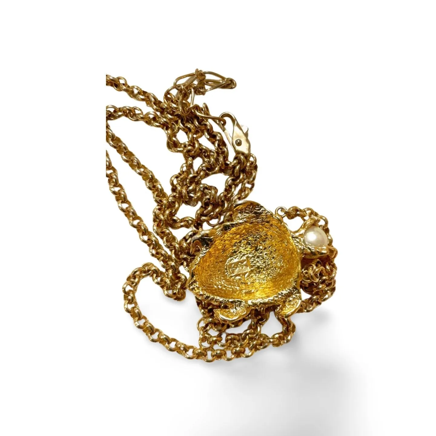 Vintage Yves Saint Laurent golden chain statement necklace with a faux pearl head golden turtle top. Must have jewelry piece. 060123ac6