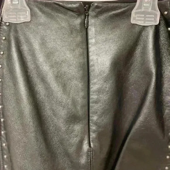 White House Black Market black leather and stretch studded skirt sz 2