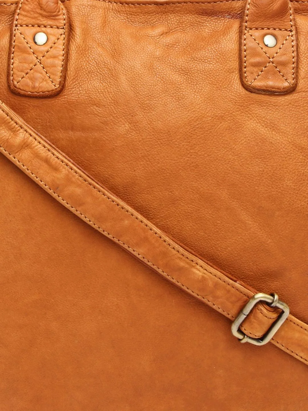 WILDHORN Leather Top Handle Satchel Tote Handbags For Girls & Women I Modern & Stylish Leather Shoulder Bag with zipper Closure I Ideal for Travelling, Parties, Weddings & Gifts